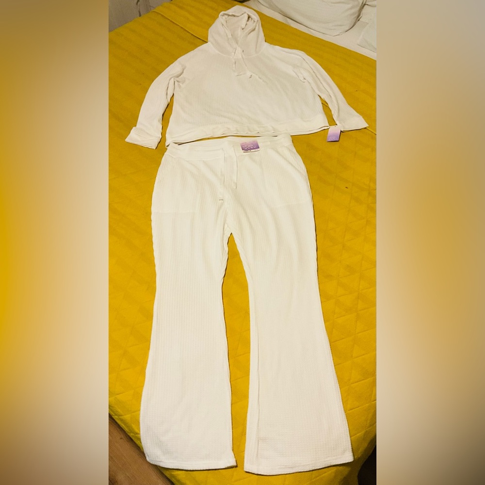 Women lounge set